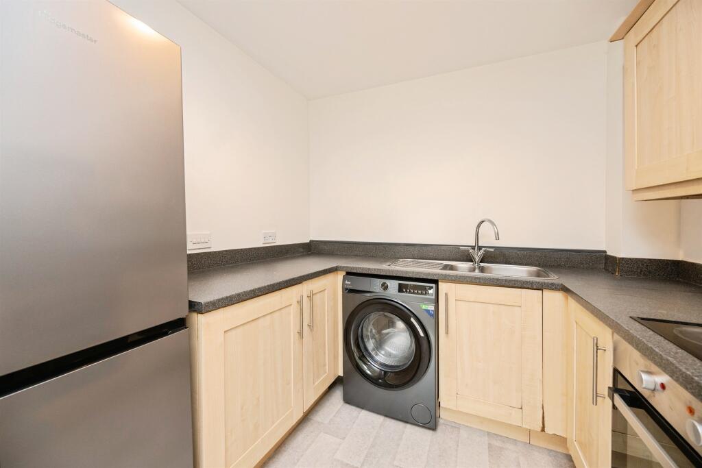 Ashwood Close, Oldbury photo 4