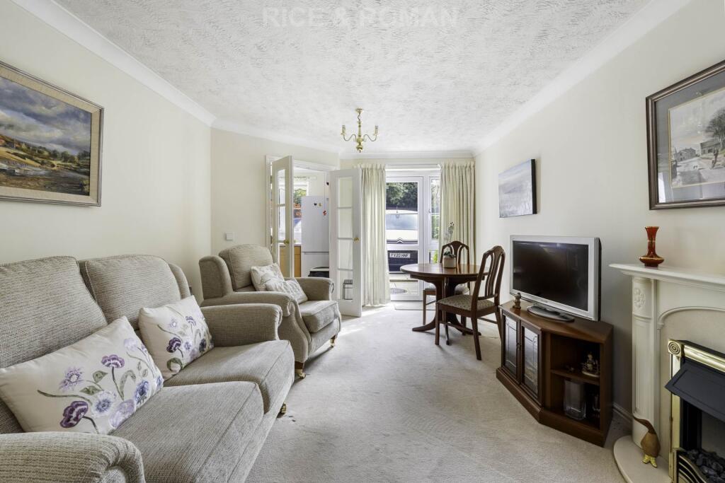 Lynton Court, Epsom photo 2