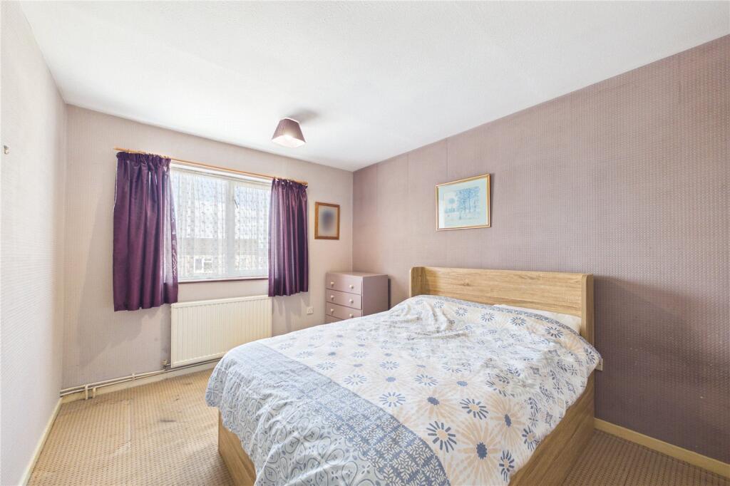 House in Basingstoke and Deane, Basingstoke - More