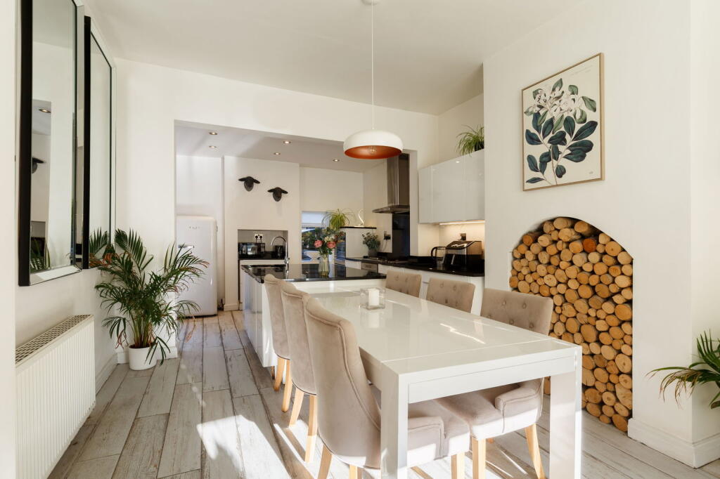 Over Lane, Rawdon, Leeds, LS19 6DY - View 3