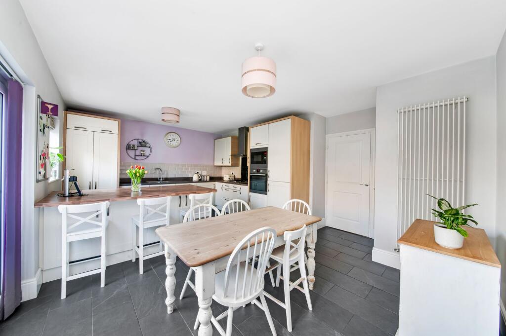 Oakdene Drive, Crofton, WF4 photo 2
