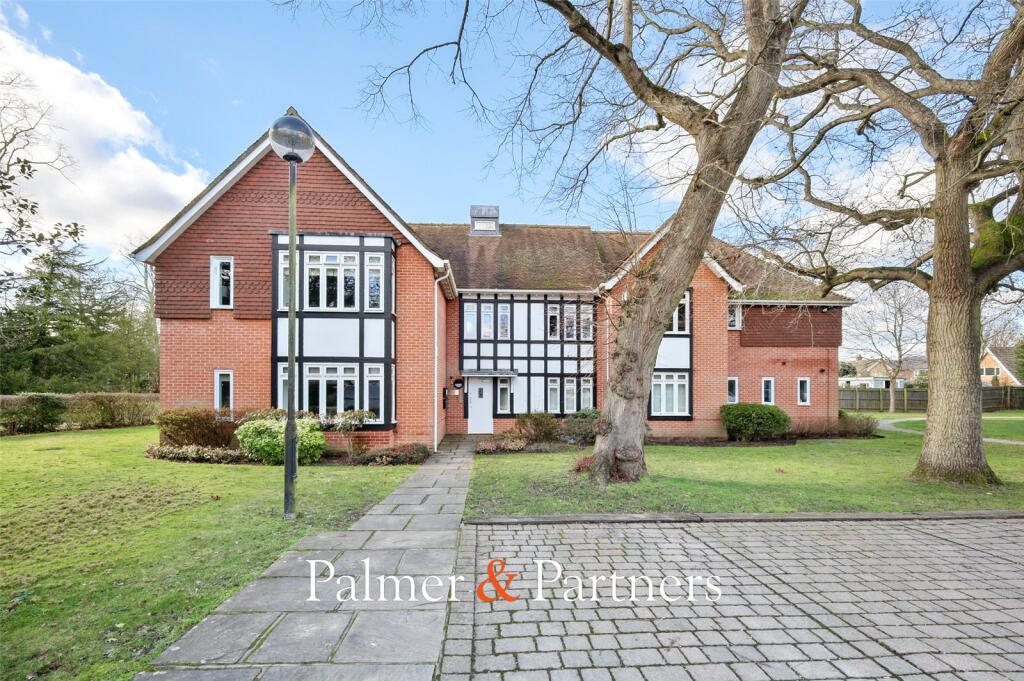 Main image of property: Lexden Road, Lexden, Colchester, Essex, CO3