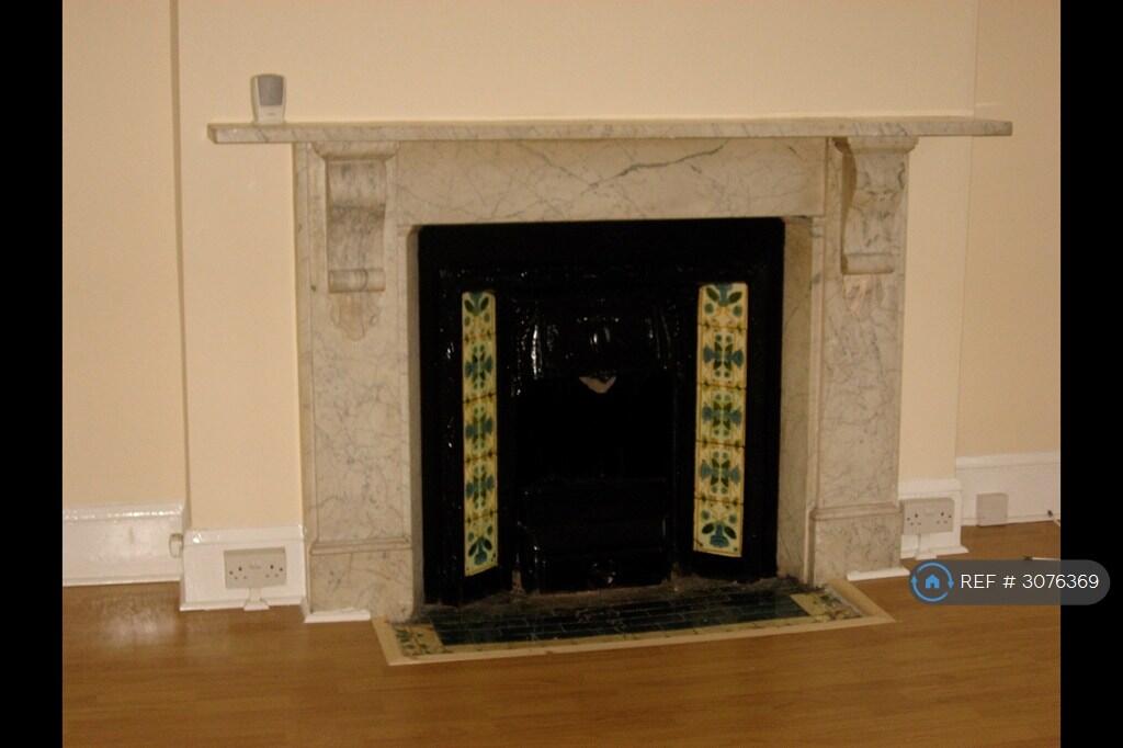 Apartment in Bristol - View 5