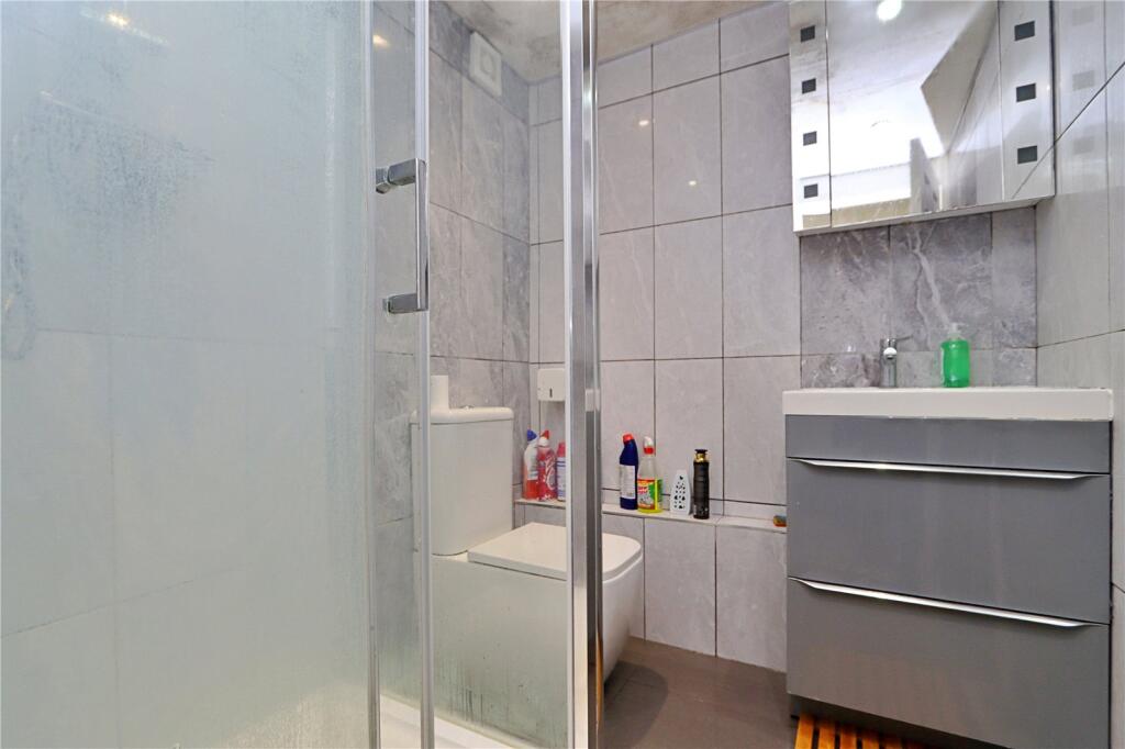 Apartment in Milton Keynes - More