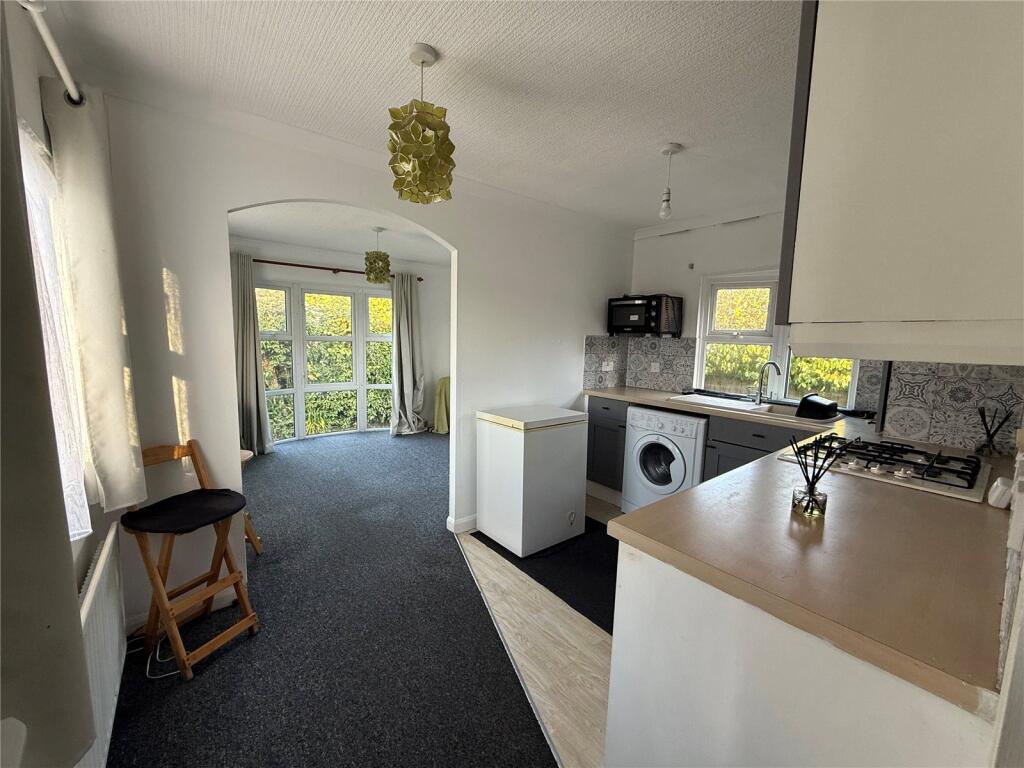 Thatched Cottage Park, Southampton Road, Lyndhurst, Hampshire, SO43 photo 3