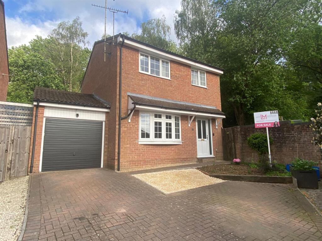 Main image of property: Osborne Gardens, Fair Oak, Eastleigh