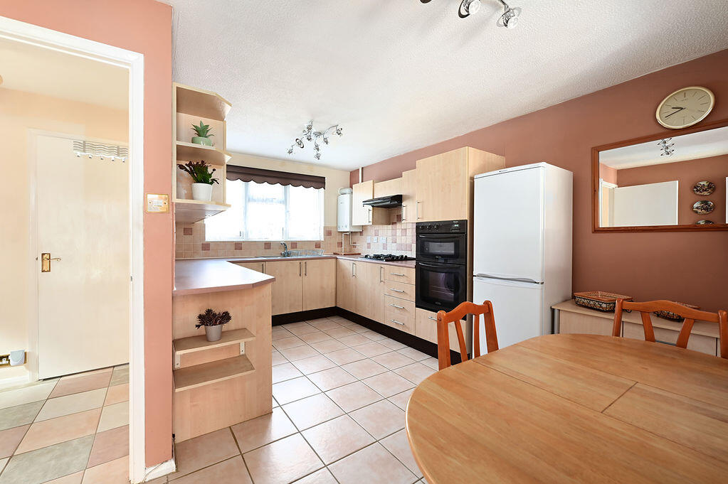 Greenwood Drive, Basingstoke - View 3