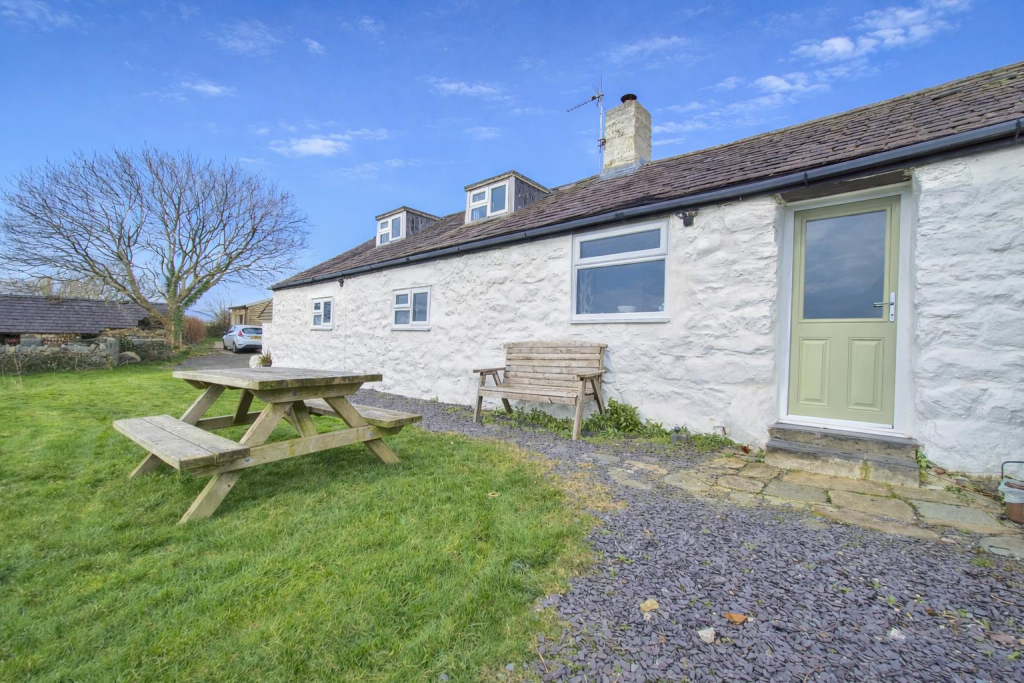 Main image of property: 1 Brynhudfa, Clynnog Fawr