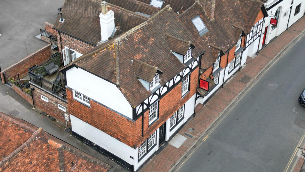 Main image of property: High Street, Great Missenden, HP16