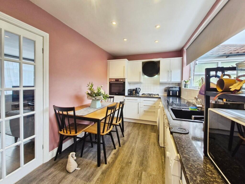 House in Leeds, West Yorkshire - View 4