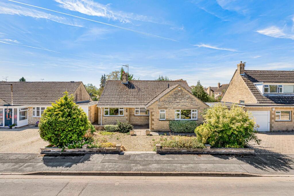 Main image of property: Kingsmead, Lechlade, Gloucestershire, GL7