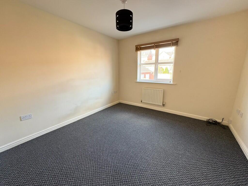 House in Daventry, West Northamptonshire - View 3