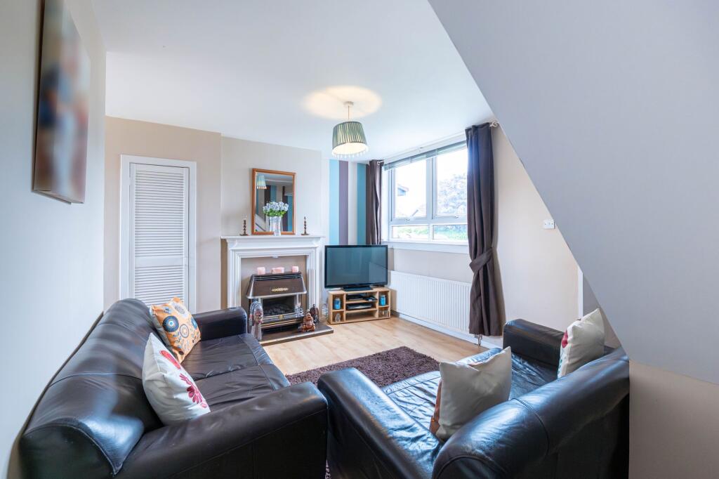House in Edinburgh, West Lothian - More