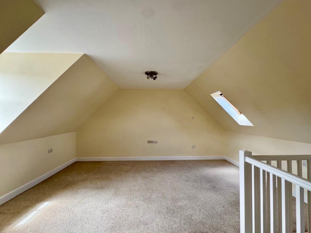 Apartment in Midsomer Norton, Bath and North East Somerset - View 2