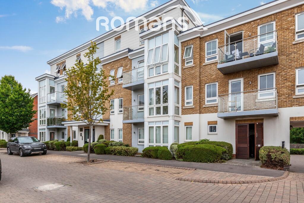 Main image of property: Moorland Place, 31 Kingfisher Drive, Maidenhead, SL6