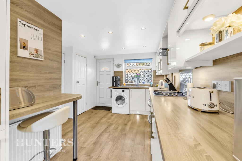 House in Oldham, Greater Manchester - More