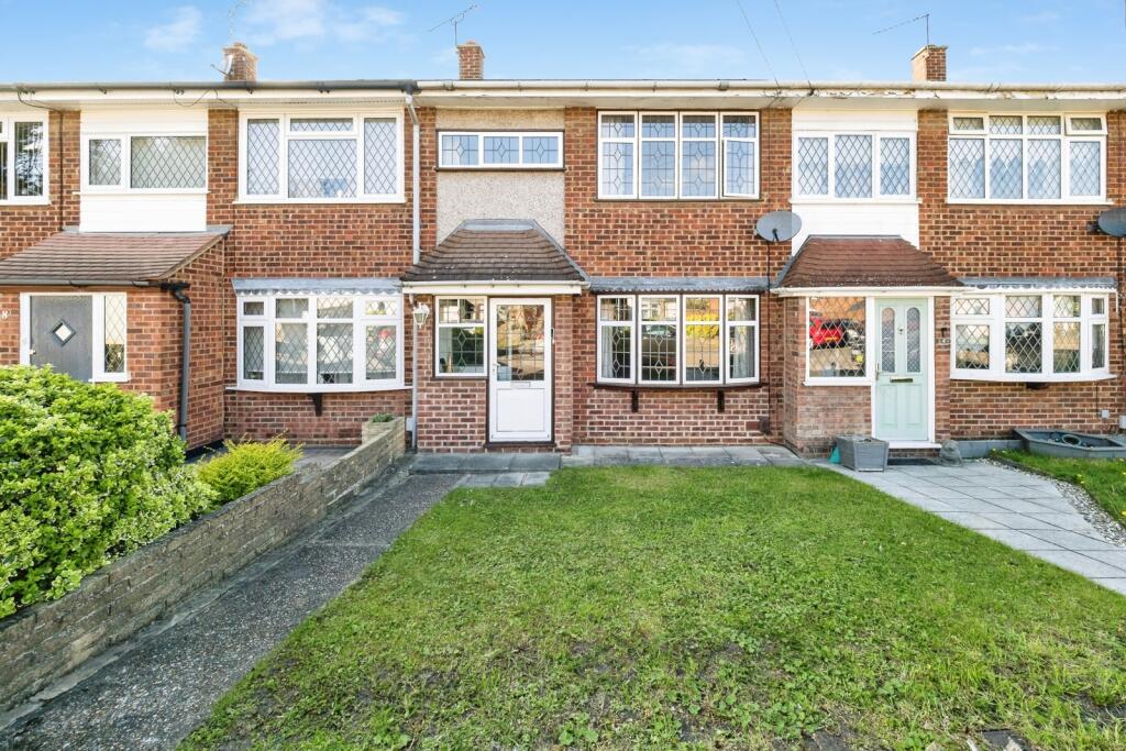 Main image of property: Midhurst Close, HORNCHURCH, Essex, RM12