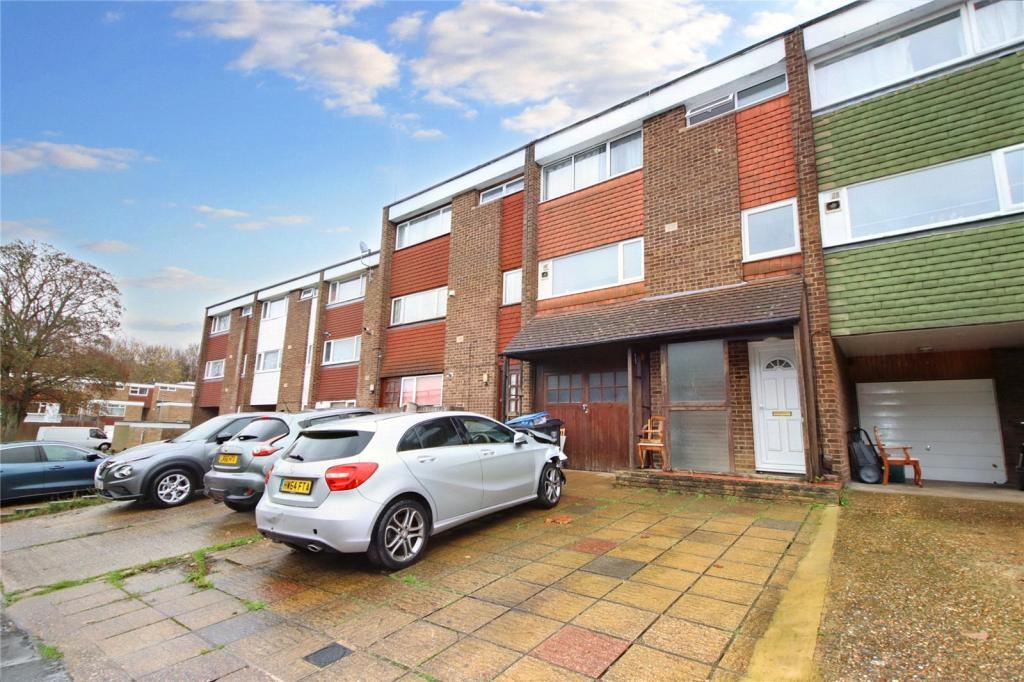 Main image of property: 9 Wensleydale, Hemel Hempstead, Hertfordshire HP2 5TF