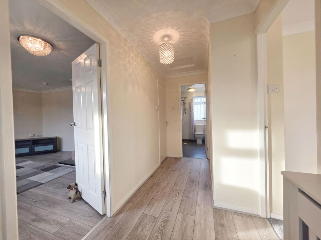 Blackheath Close, Barnsley, S71 3RJ photo 2