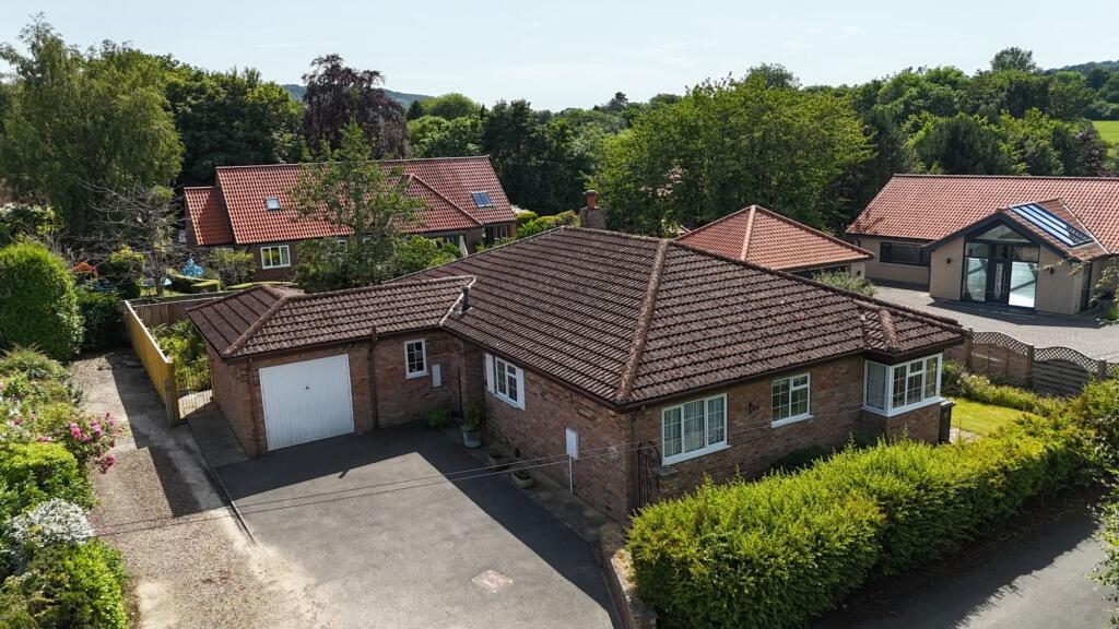 Main image of property: Mount Pleasant, Scalby, YO13