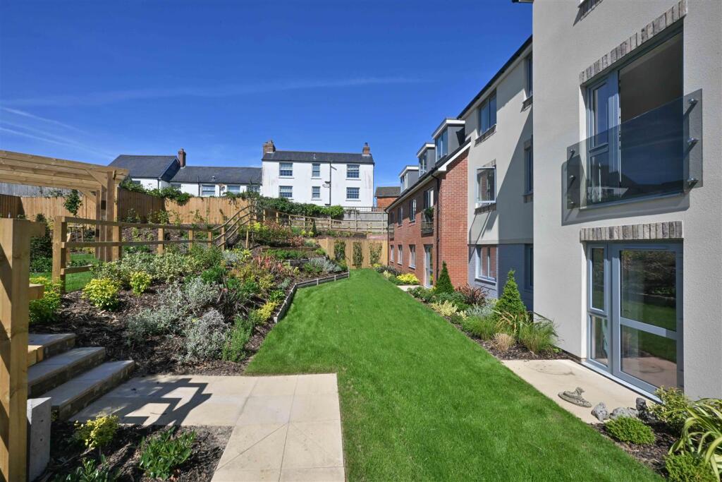 Apartment in Swindon - View 3