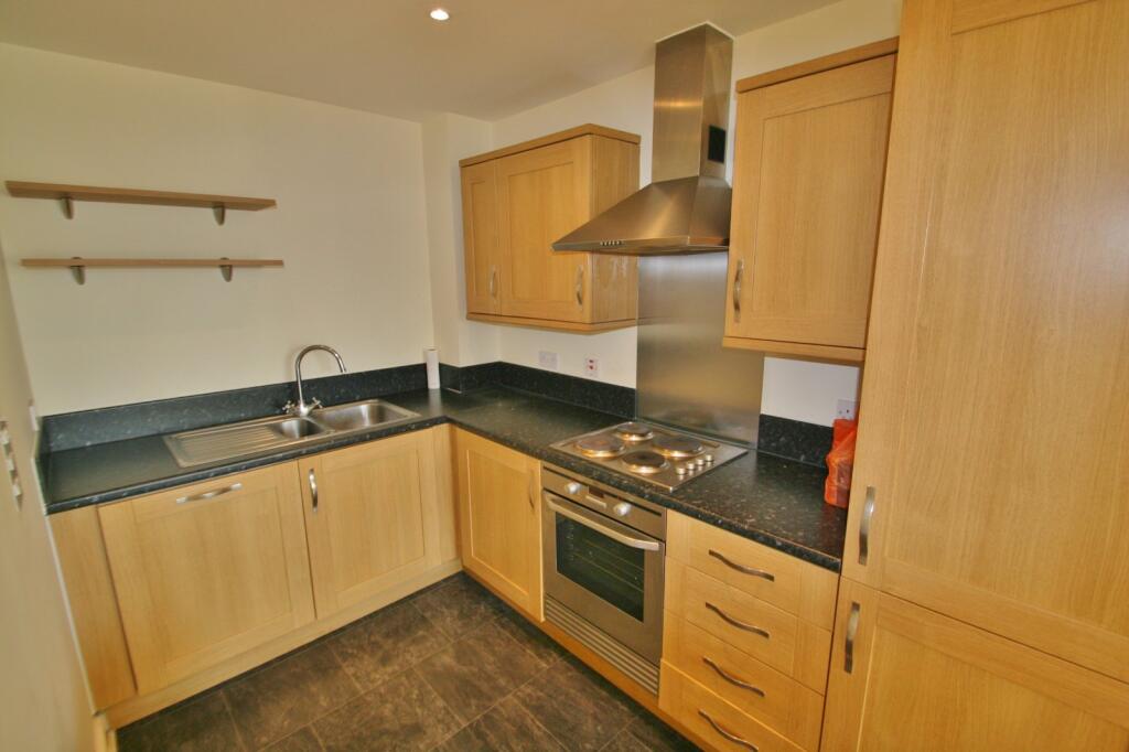 Apartment in East Hertfordshire, Bishop's Stortford - View 2