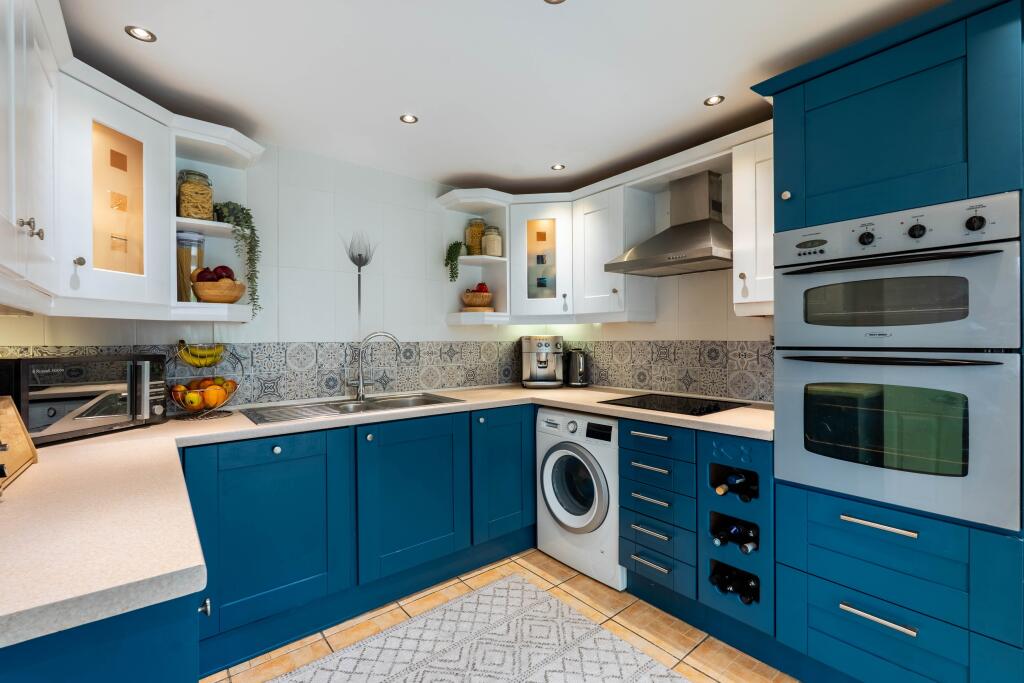 House in Welwyn Hatfield, Welwyn - View 2