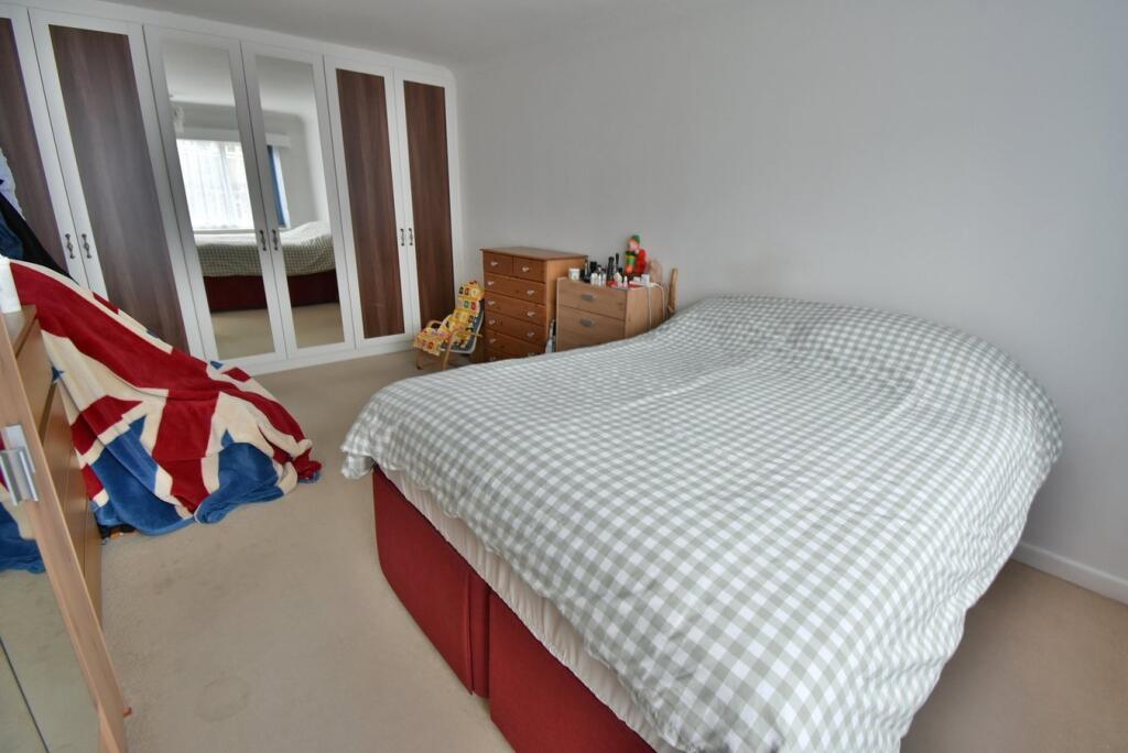 Redhill Drive, Bournemouth, BH10 photo 5