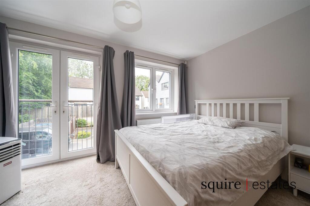 House in Dacorum, Hertfordshire - More