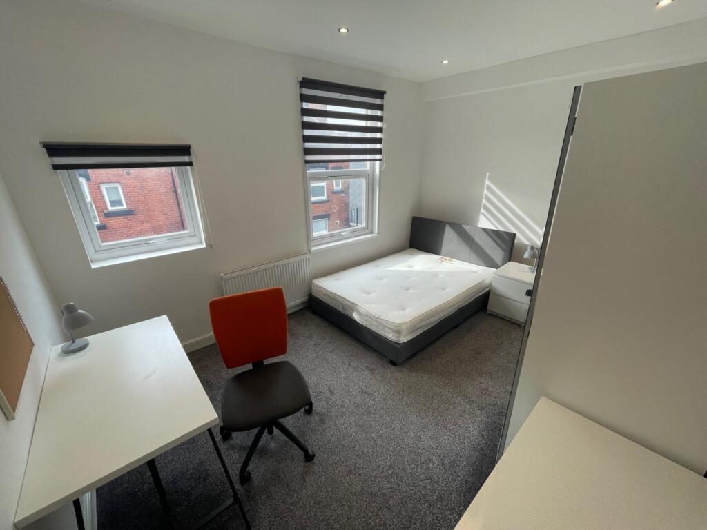House in Leeds, Bagby Fields, Woodhouse - View 4