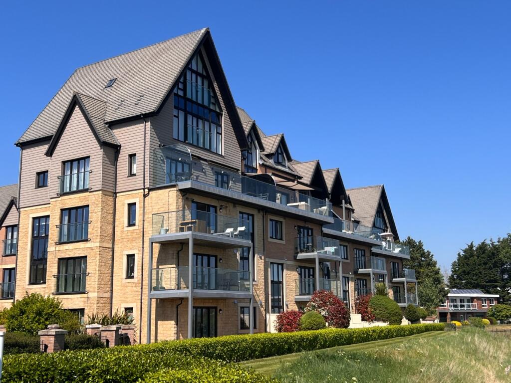 Main image of property: 5 Estuary View 