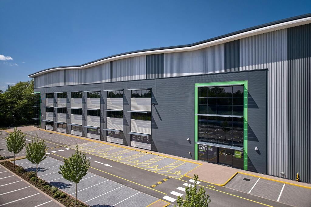 UK-BermudaPark-Nuneaton230-Jun26-01_high..jpg