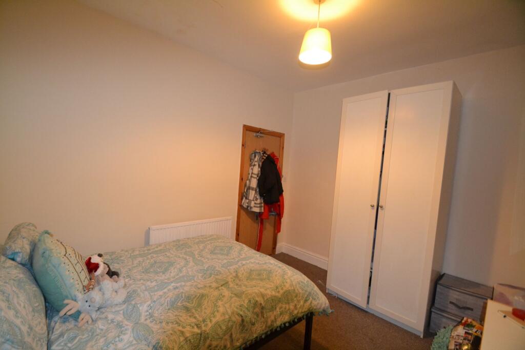 1 bedroom house share for rent