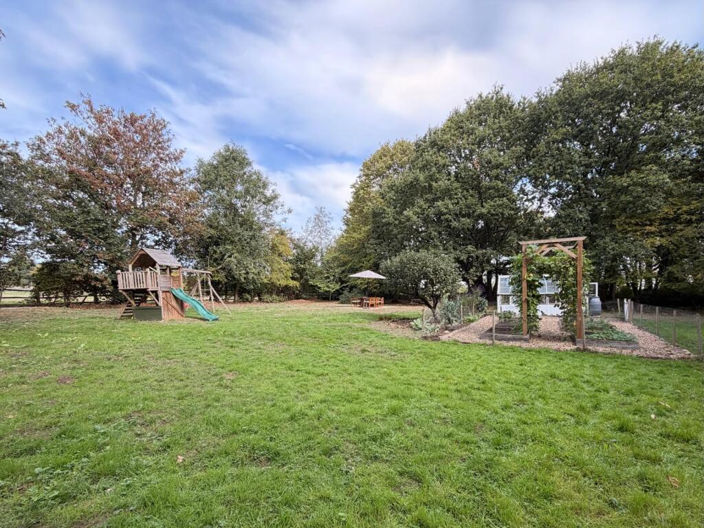 House in Rochester - View 3