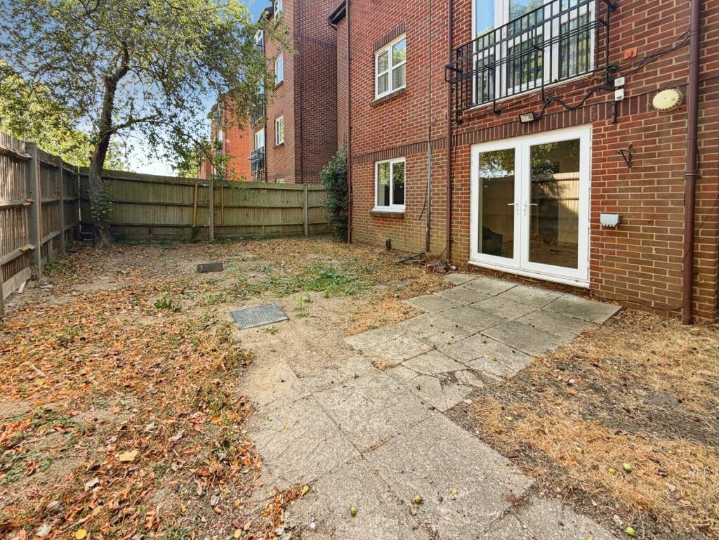 Apartment in London - View 5