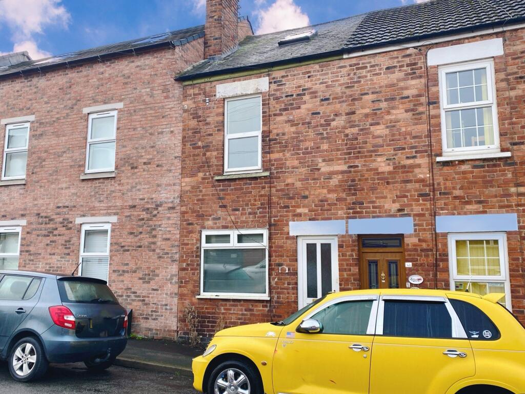 3-bed terraced on Back To The Market! - Stuart Street, Grantham, £130,000