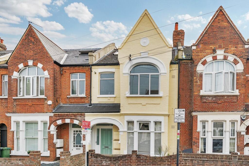 2-bed flat on Osward Road, Balham, London, SW17, £700,000