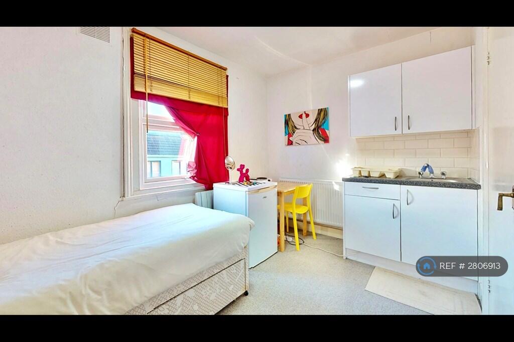 Main image of property: Golders Green Road, London, NW11