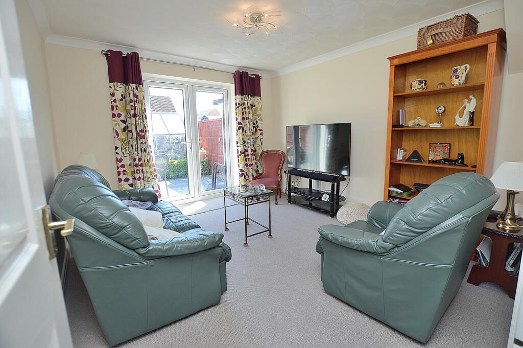 22 The Covert, Tattershall photo 3