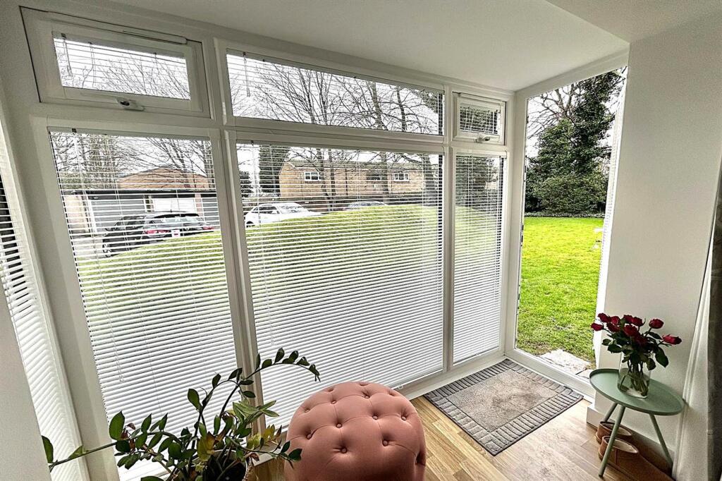 Aldborough Close, Andrew Court Aldborough Close, M20 photo 4