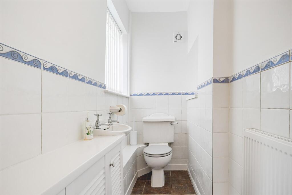 Malthouse Lane, Kenilworth - More