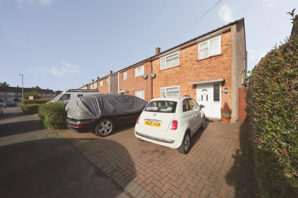Main image of property: Marlin Road, Luton