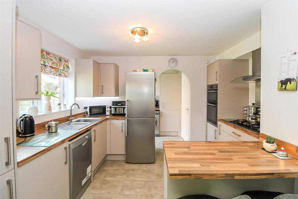 House in Normanton, Hopetown - View 2
