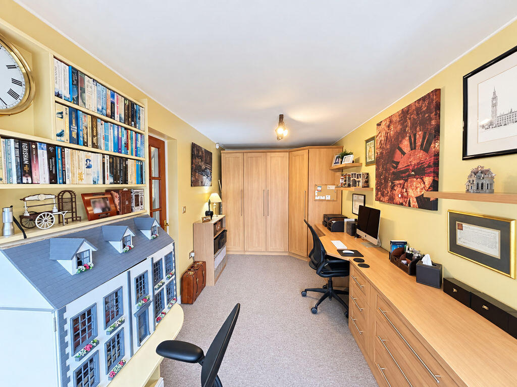 House in Walsall, West Midlands - View 5