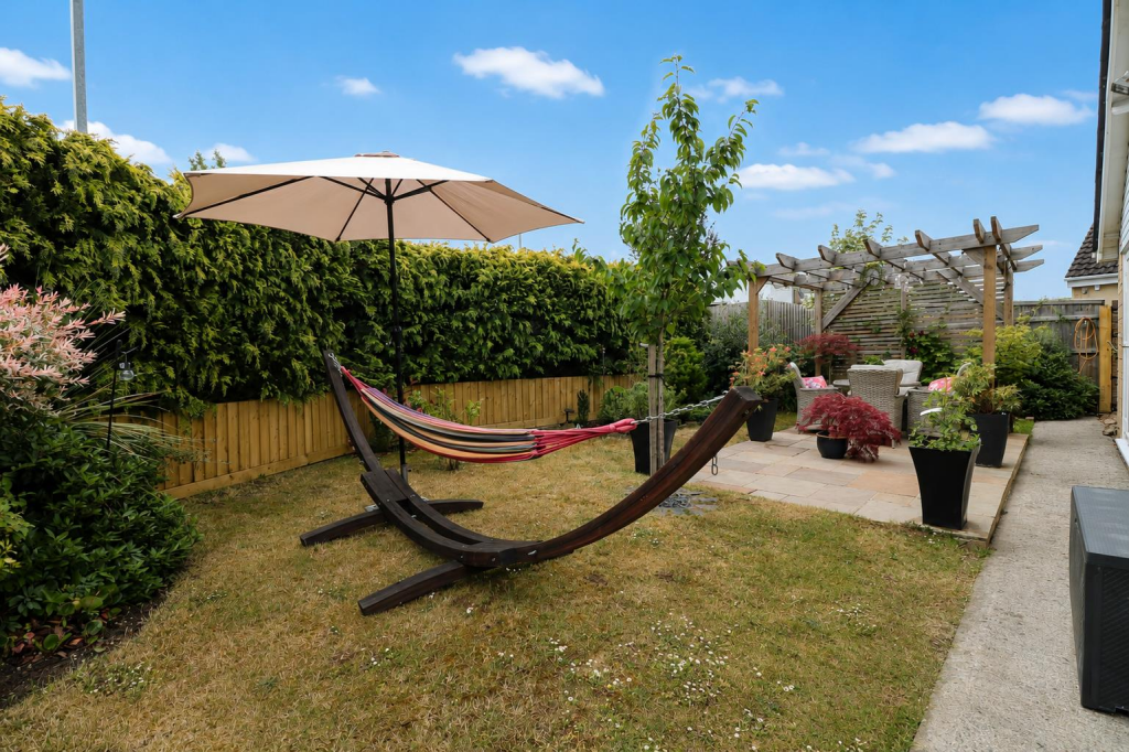 Tyning Close, Trowbridge - View 2