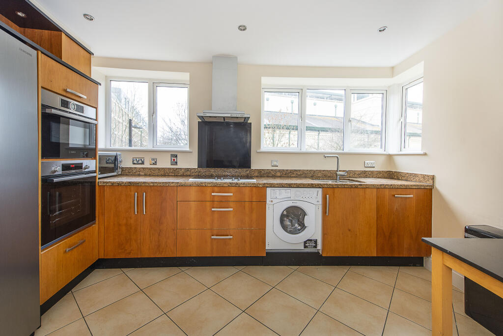 Apartment in Twickenham - View 2