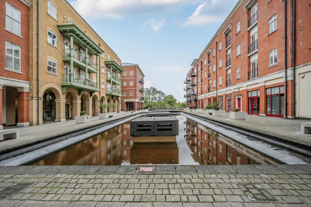 Main image of property: Waterside, Shirley, Solihull, West Midlands, B90