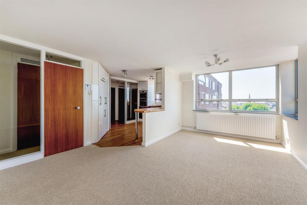 Apartment in Hove, Brighton and Hove - View 3