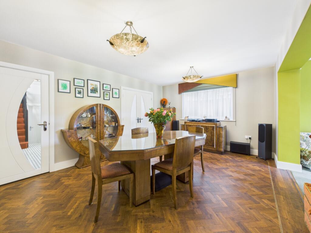 House in Northampton, Abington - More