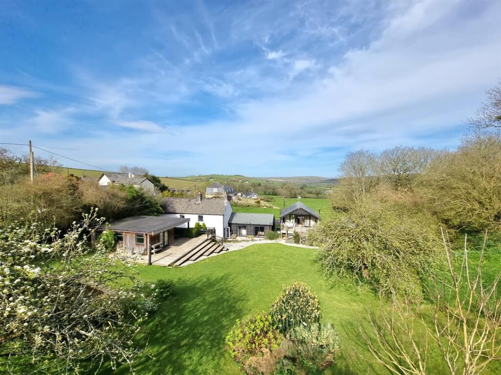 Main image of property: Lawhitton, Launceston